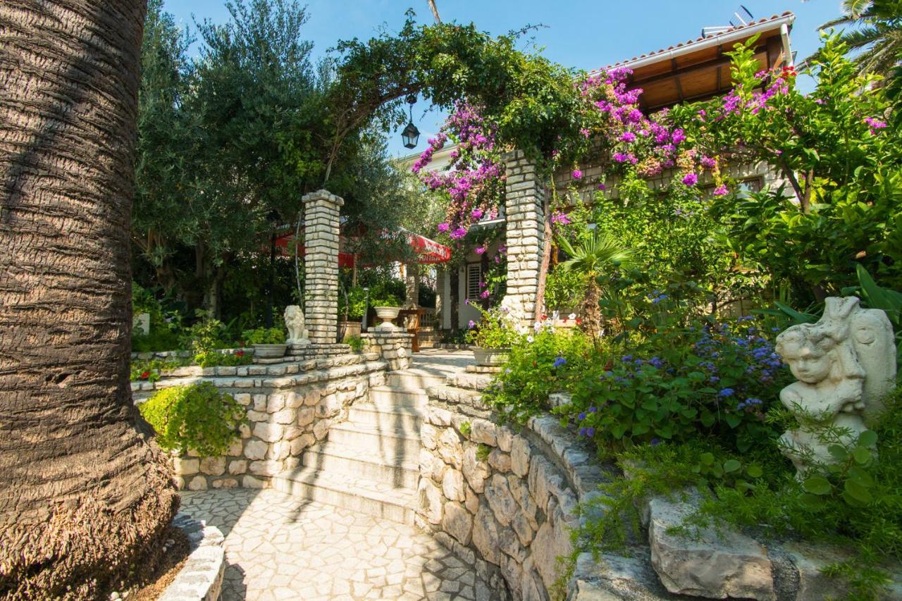 Apartments Picolo Paradiso Miljenko Debelic Barbat na Rabu Exterior photo